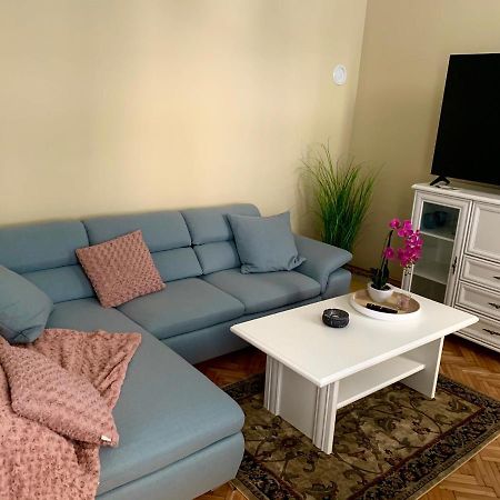 Art Nouveau Apartment Ultracentral Oradea Ngoại thất bức ảnh