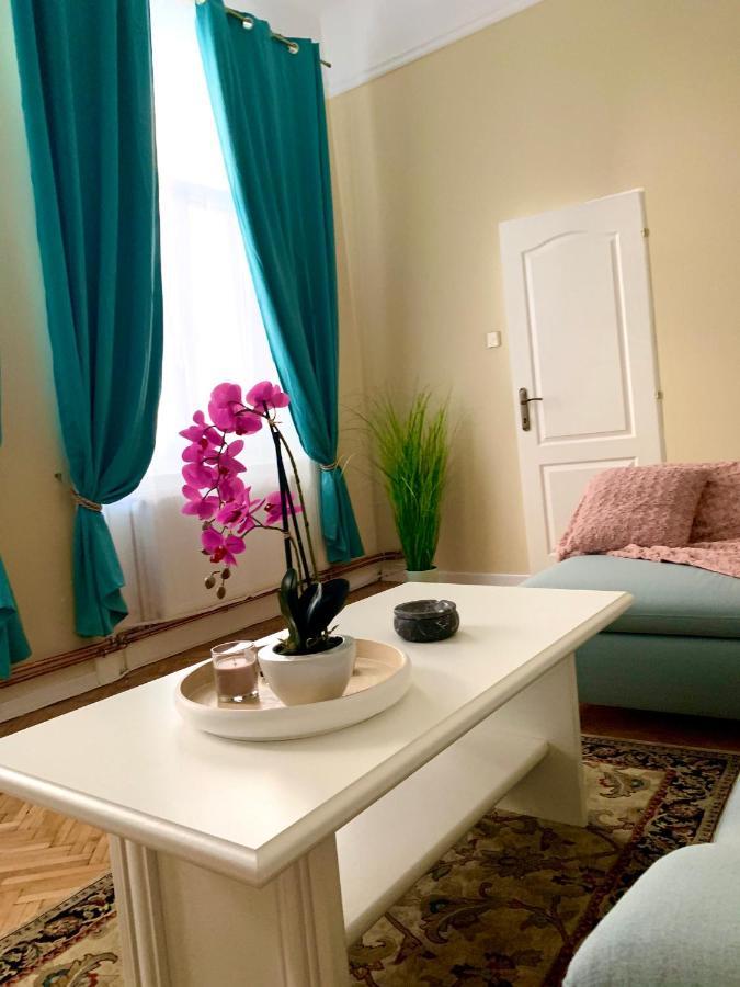 Art Nouveau Apartment Ultracentral Oradea Ngoại thất bức ảnh