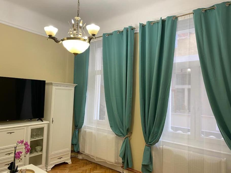 Art Nouveau Apartment Ultracentral Oradea Ngoại thất bức ảnh